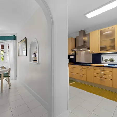 Evergreen Costa Teguise