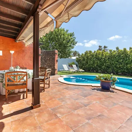 Evergreen Saltwater Pool Villa By Bayside Hébergement de vacances Costa Teguise