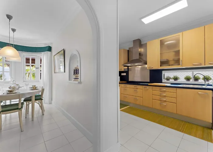 Evergreen Saltwater Pool Villa By Bayside コスタ・テギセ