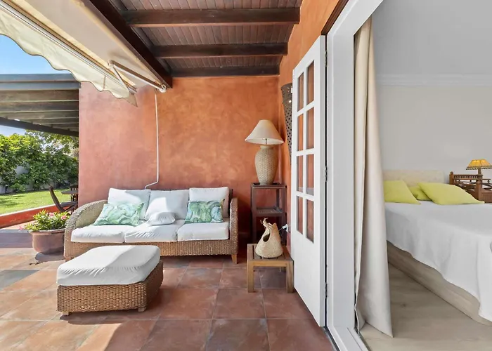 Evergreen Saltwater Pool Villa By Bayside