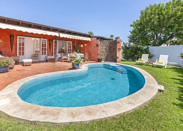 Evergreen Saltwater Pool Villa By Bayside